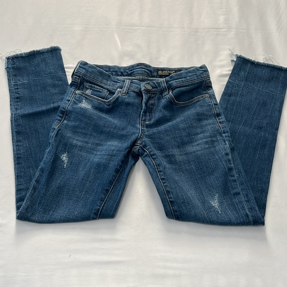 Blank NYC Crop Girlfriend Jeans - Picture 1 of 6